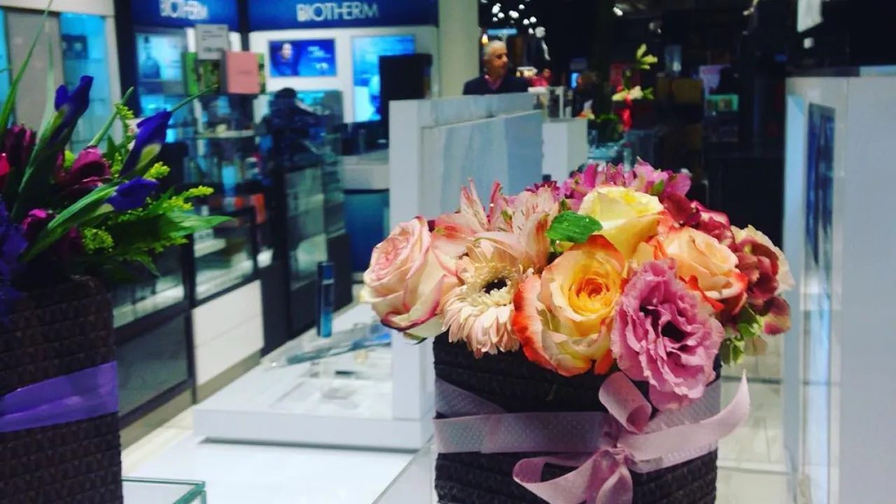 Decoración de tienda que potencia imagen y experiencia de marca.